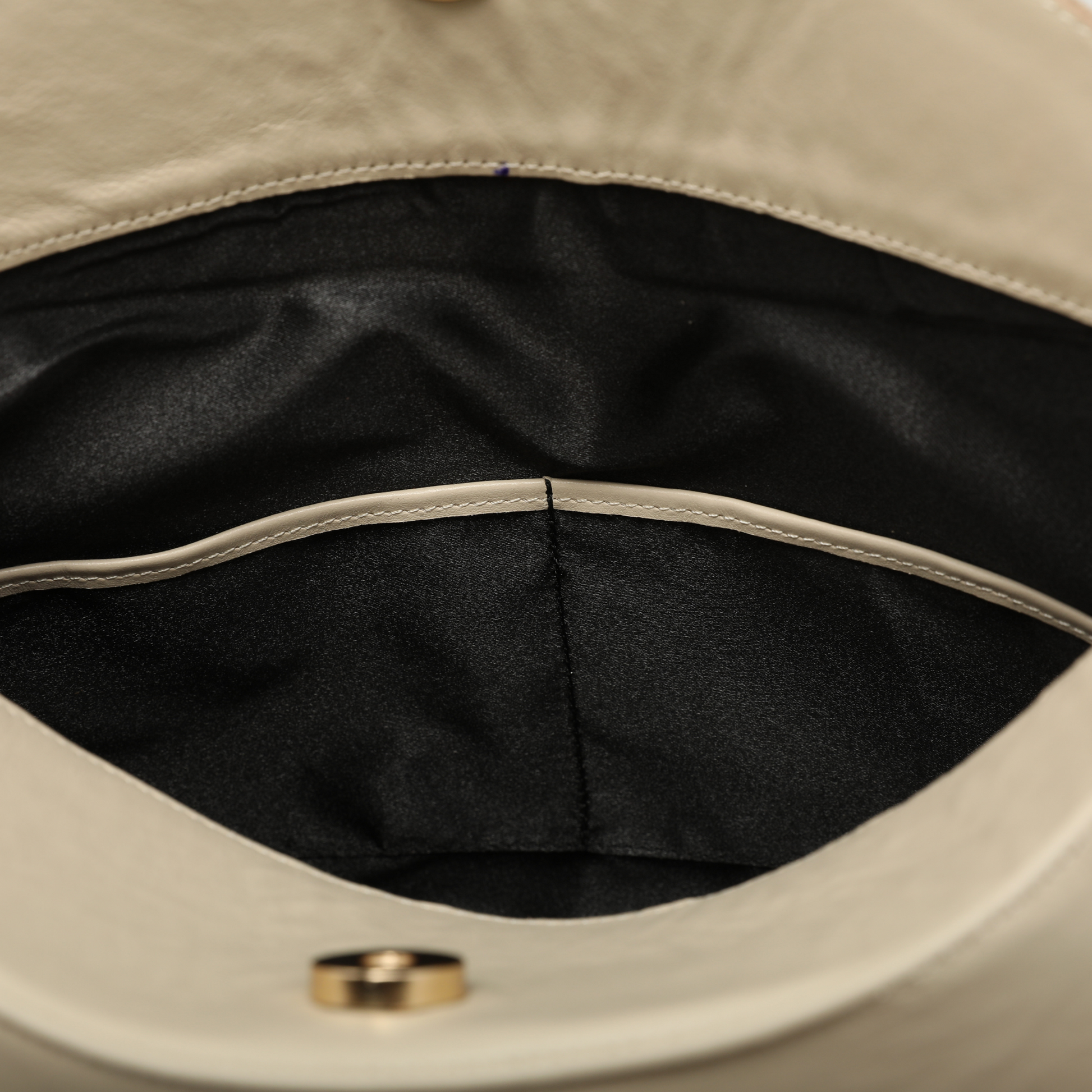 Genuine Leather Shoulder Bag With Flap Detail - Cream – Base'ic Genuine Leather Shoulder Bag With Flap Detail - Cream – Base'ic